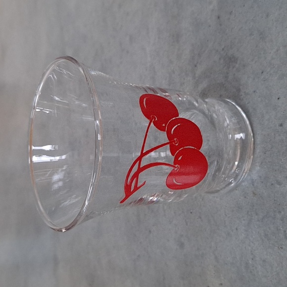 Vintage MCM Libbey Red Cherries Juice Glass | Shot Glass | Set of 4 - Picture 3 of 9